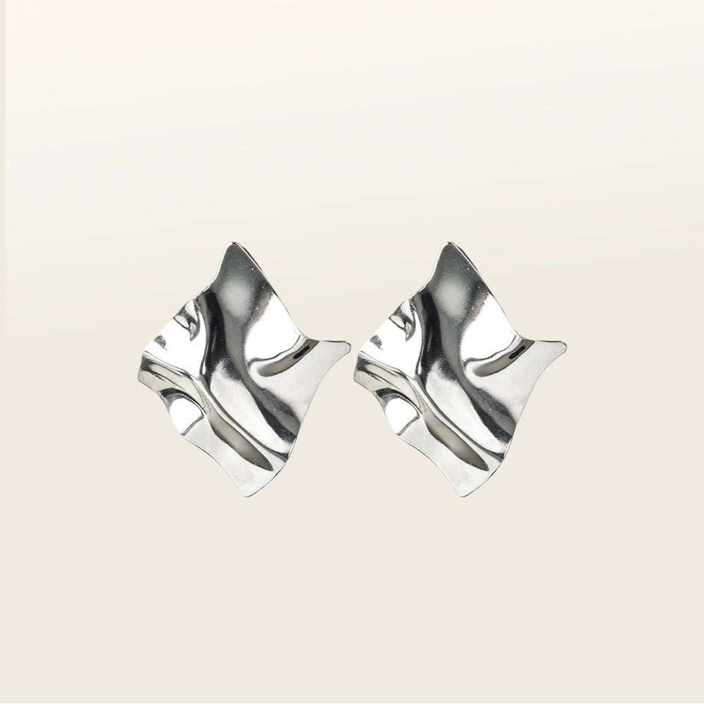 NWOT silver crinkle clip-on earrings